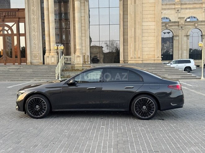 Mercedes E 300 e-8