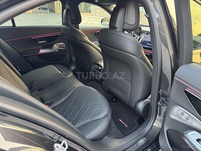 Mercedes E 300 e-13