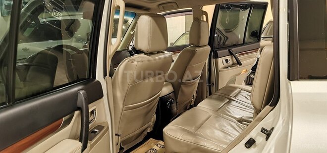 Mitsubishi Pajero-18