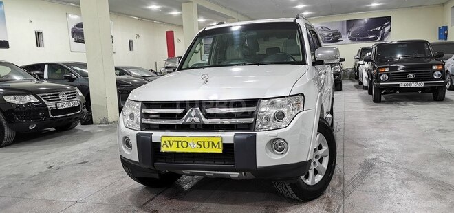Mitsubishi Pajero-1