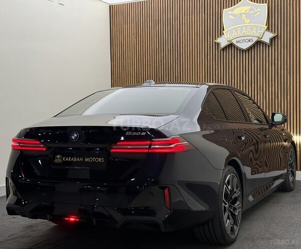 BMW 530e-7