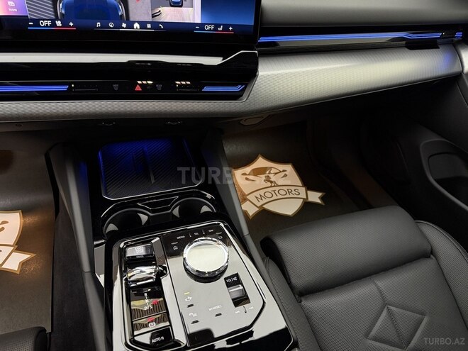BMW 530e-11