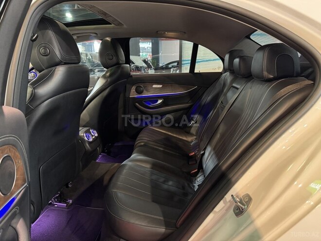 Mercedes E 200 d-13