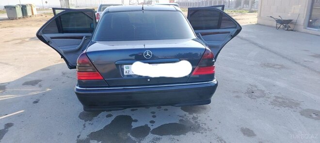 Mercedes C 200 d 1999, 369,000 km - 2.0 l - Bakı