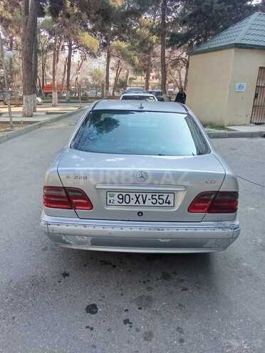 Mercedes E 220 d 2001, 475,575 km - 2.2 l - Bakı