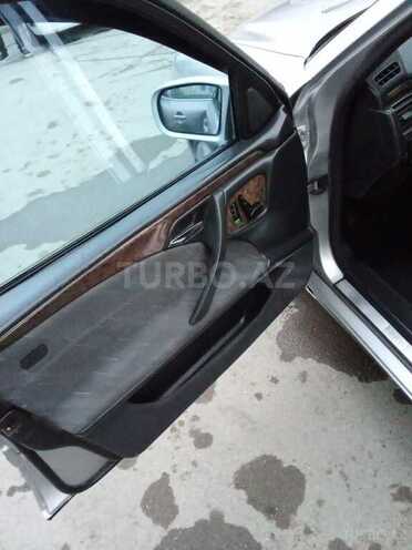 Mercedes E 220 d 2001, 475,575 km - 2.2 l - Bakı