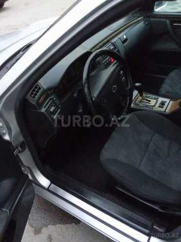 Mercedes E 220 d 2001, 475,575 km - 2.2 l - Bakı