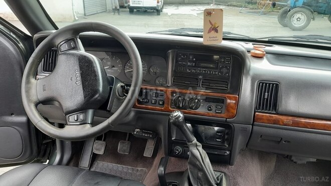 Jeep Grand Cherokee 1996, 300,000 km - 4.0 l - Zaqatala