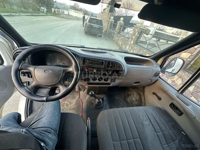 Ford Transit 1998, 558,500 km - 2.5 l - Quba