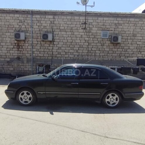 Mercedes E 220 d 2000, 417,852 km - 2.2 l - Beyləqan