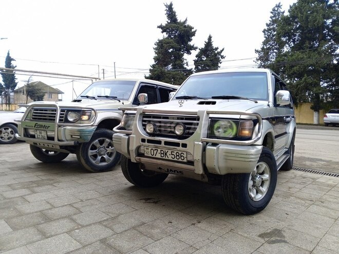 Mitsubishi Pajero 1995, 416,357 km - 2.8 l - Astara