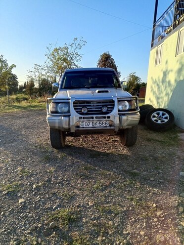 Mitsubishi Pajero 1995, 416,357 km - 2.8 l - Astara