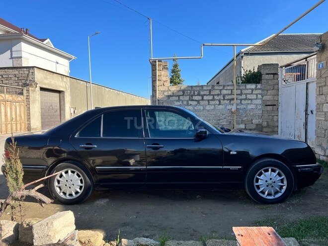 Mercedes E 240 1998, 365,000 km - 2.4 l - Bakı