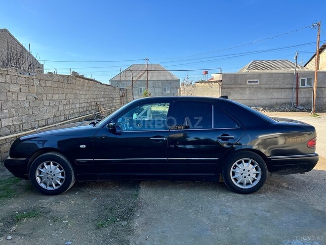 Mercedes E 240 1998, 365,000 km - 2.4 l - Bakı
