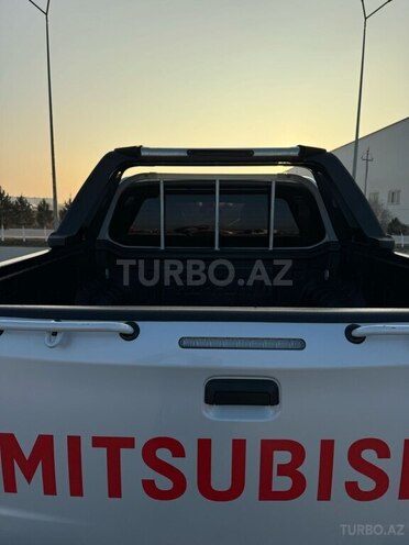 Mitsubishi L200 2020, 119,000 km - 2.4 l - Bakı