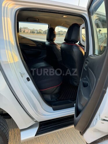 Mitsubishi L200 2020, 119,000 km - 2.4 l - Bakı