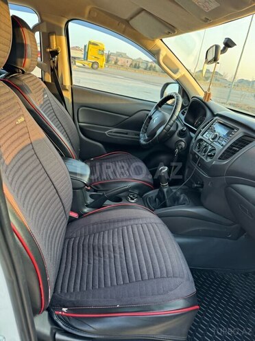 Mitsubishi L200 2020, 119,000 km - 2.4 l - Bakı