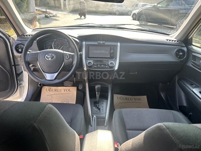 Toyota Corolla Fielder-3