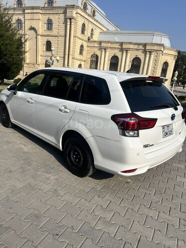 Toyota Corolla Fielder-6