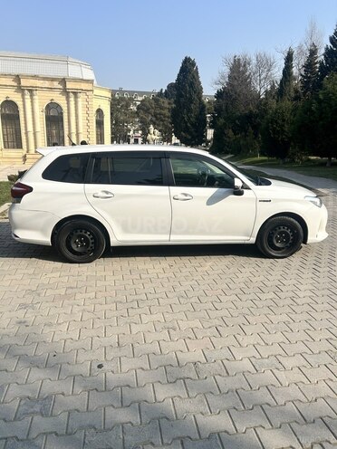 Toyota Corolla Fielder-9