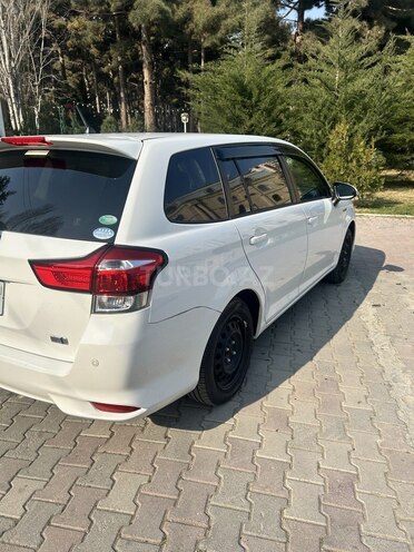 Toyota Corolla Fielder-7