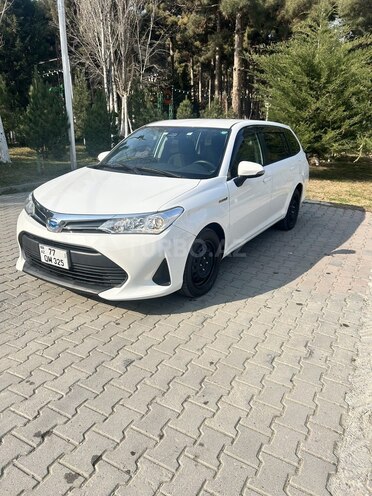 Toyota Corolla Fielder-5