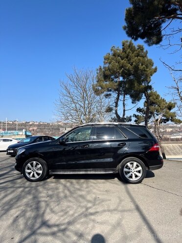Mercedes ML 300 4MATIC 2014, 168,000 km - 3.5 l - Quba