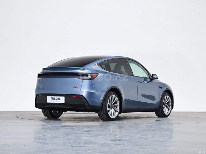 Tesla Model Y-6