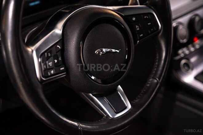 Jaguar F-Type 2018, 32,000 km - 2.0 l - Bakı