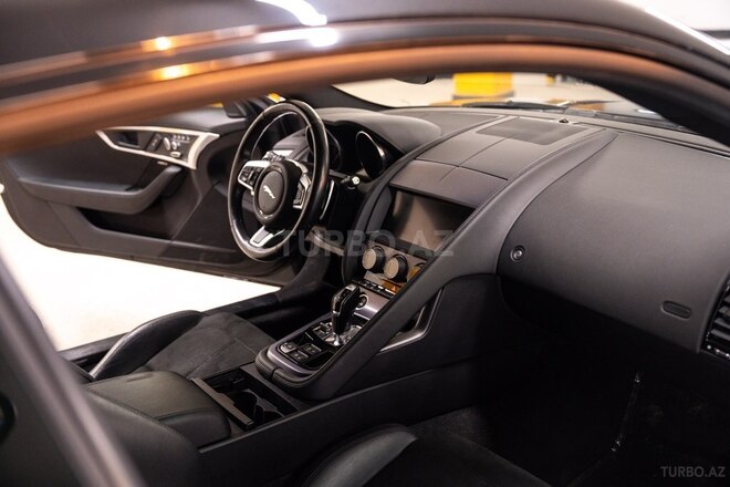 Jaguar F-Type 2018, 32,000 km - 2.0 l - Bakı