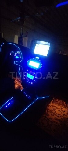 Hyundai Santa Fe-12