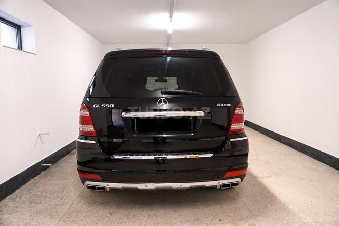 Mercedes GL 550-3
