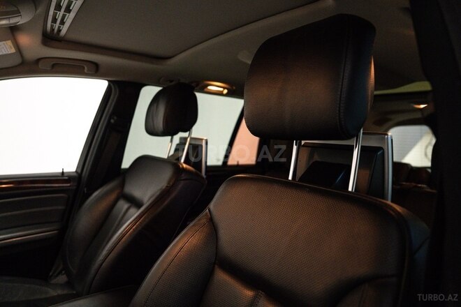 Mercedes GL 550-9
