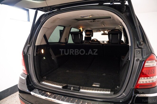 Mercedes GL 550-12