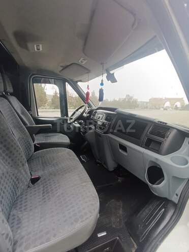 Ford Transit 2006, 280,000 km - 2.4 л - Quba