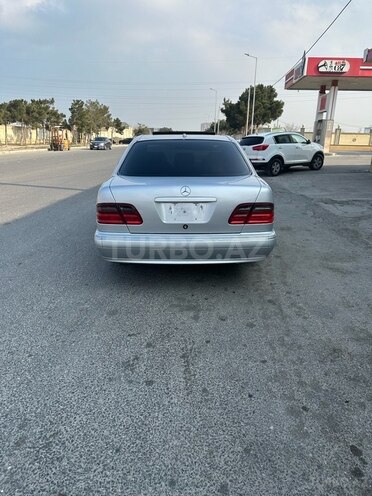 Mercedes E 320 2001, 275,000 km - 3.2 л - Bakı