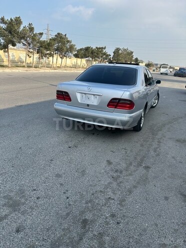 Mercedes E 320 2001, 275,000 km - 3.2 л - Bakı