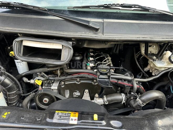 Ford Transit-21