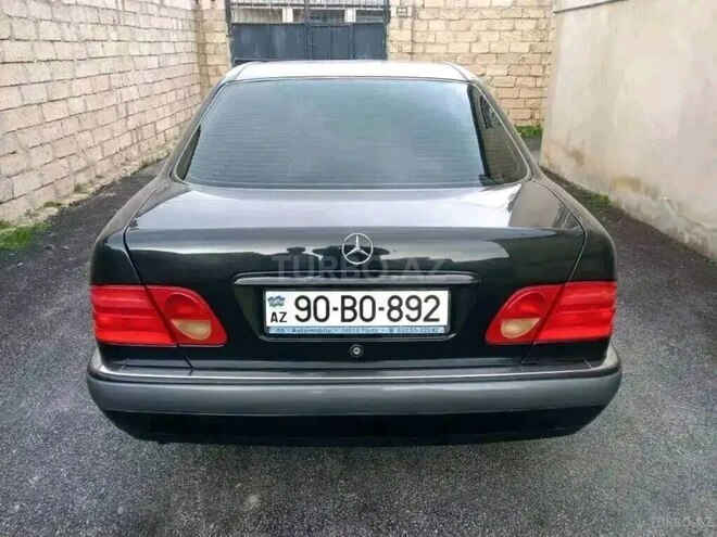 Mercedes E 230 1996, 292,000 km - 2.3 l - Bakı
