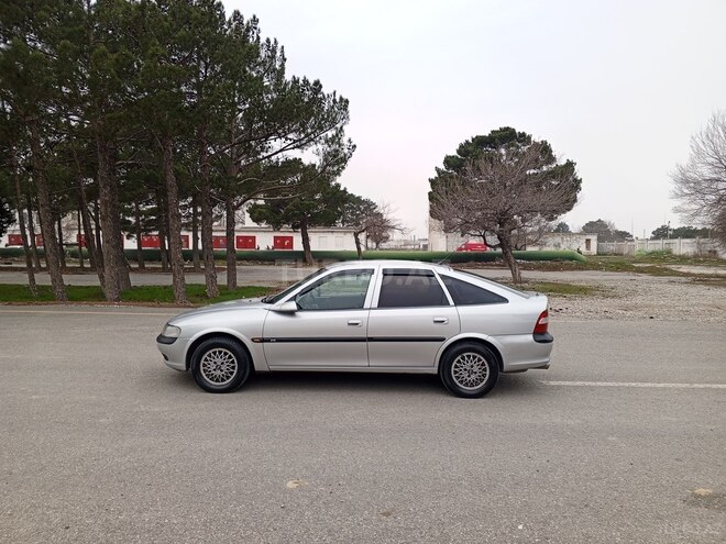 Opel Vectra 1997, 307,126 km - 1.8 л - Sumqayıt