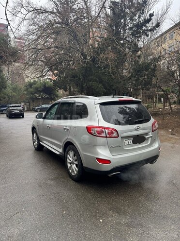 Hyundai Santa Fe-3