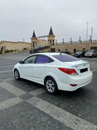Hyundai Accent 2012, 230,000 km - 1.6 л - Bakı