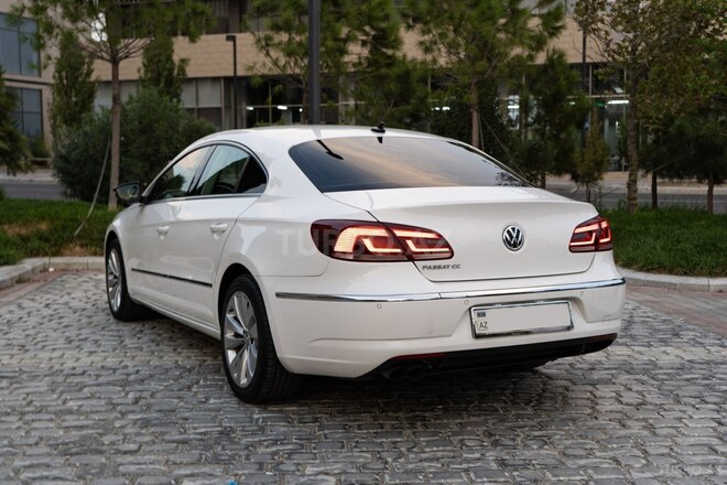 Volkswagen Passat CC-8