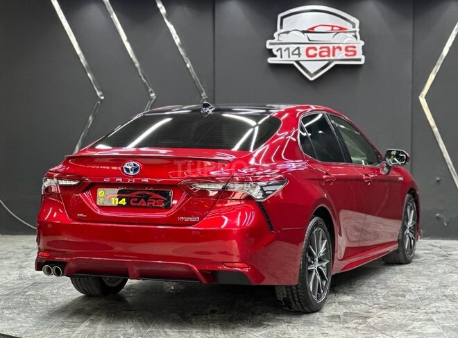 Toyota Camry-5