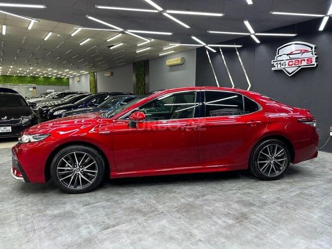 Toyota Camry-3