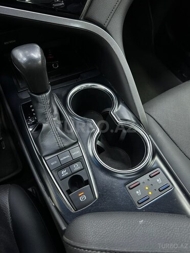 Toyota Camry-11