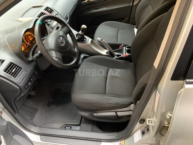 Toyota Auris 2008, 264,273 km - 1.4 l - Bakı