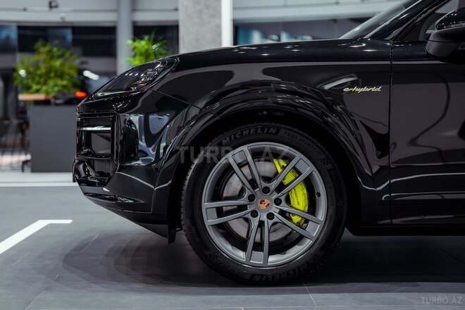 Porsche Cayenne E-Hybrid-7