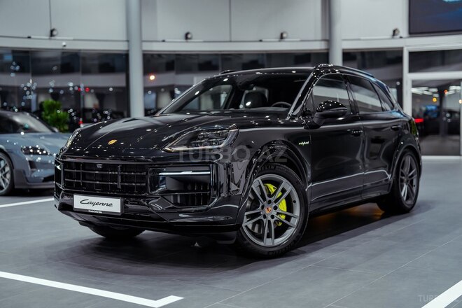 Porsche Cayenne E-Hybrid-1