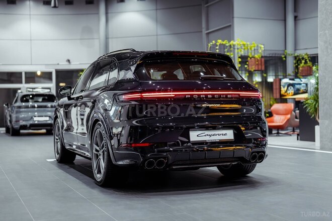 Porsche Cayenne E-Hybrid-6